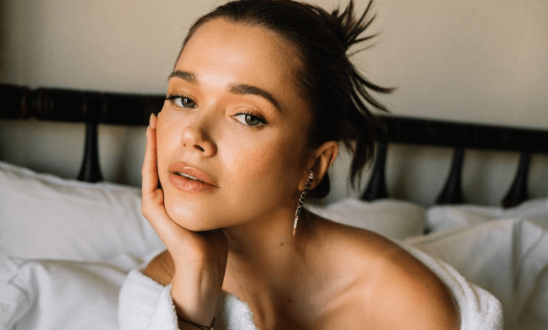 Valeria Lipovetsky Net Worth