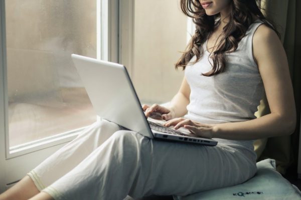 Curated Online Stories and the Modern Search for Entertainment Platforms